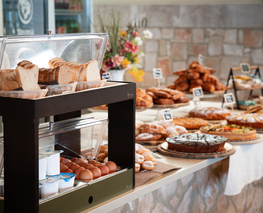 breakfast with local product at agriturismo belmonte vacanze in montaione